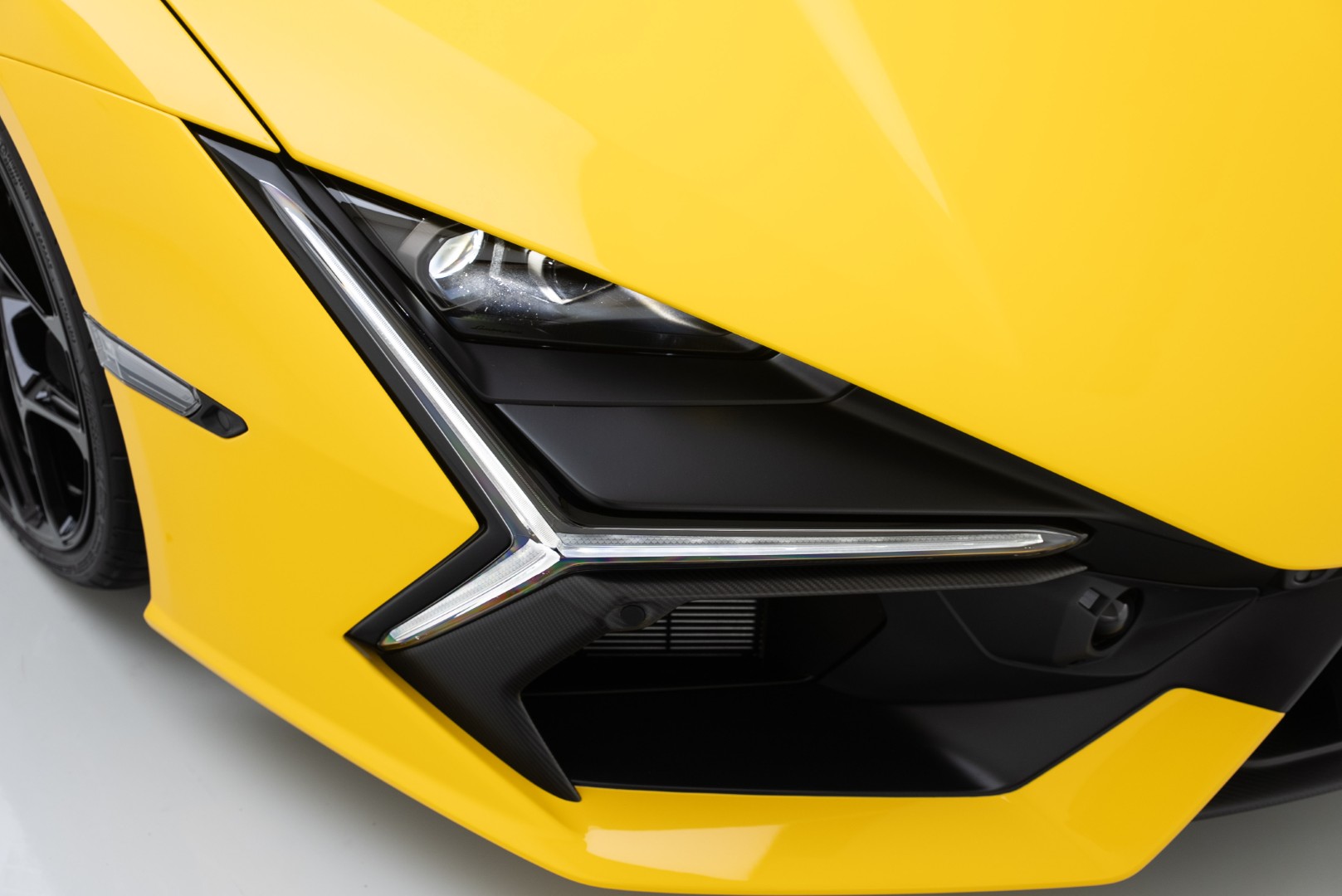 2025 LAMBORGHINI REVUELTO | GCC | MAIN DEALER WARRANTY AND SERVICE